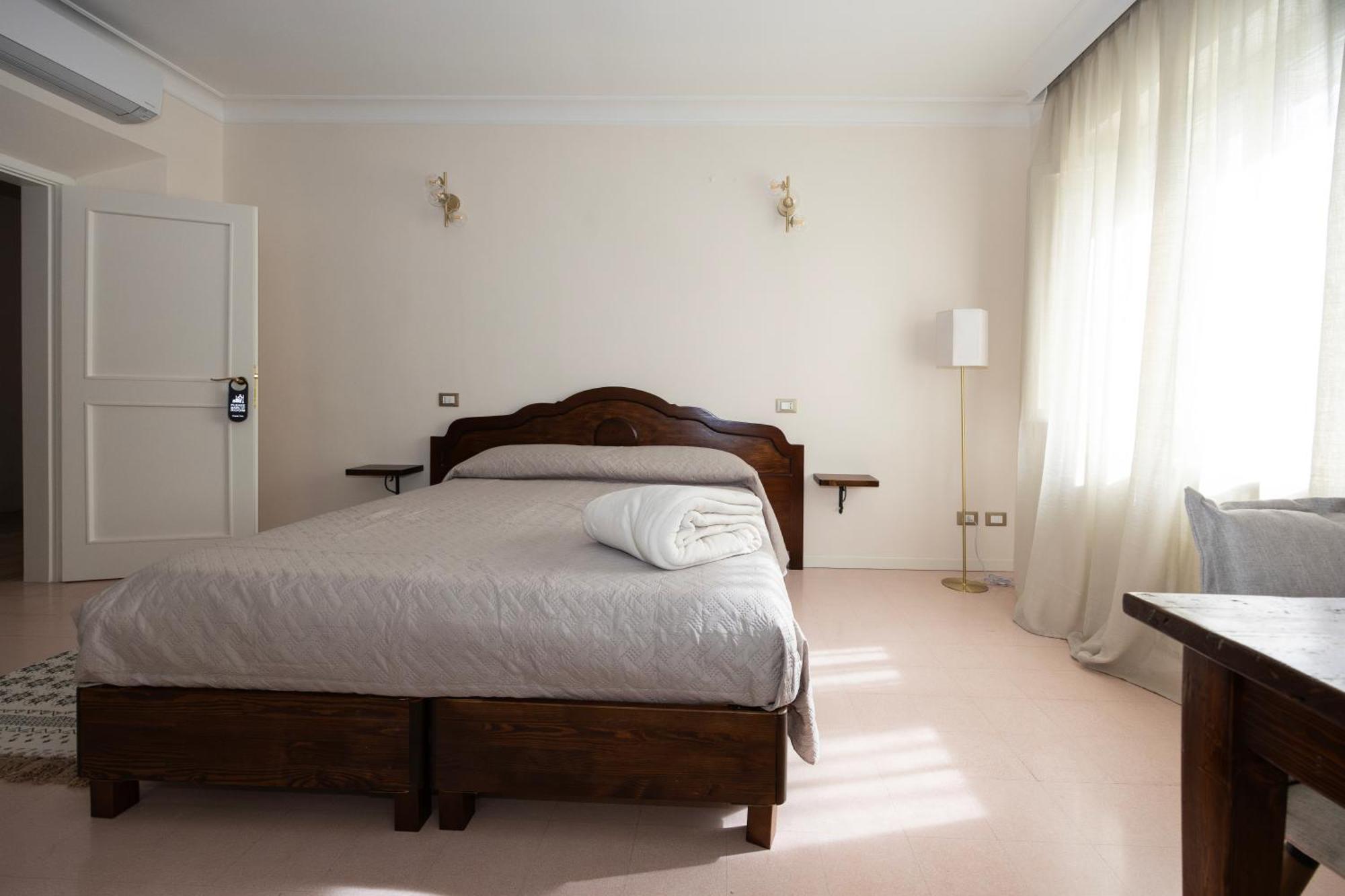 Palazzo Gessi Room And Breakfast Borghi Extérieur photo
